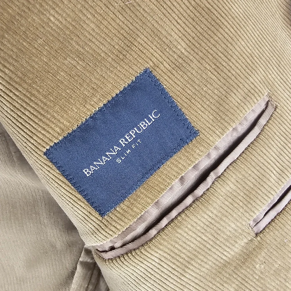Banana Republic bit wear